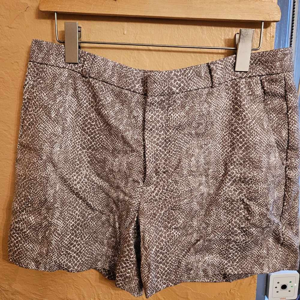 Banana Republic Cheetah Shorts Leopard Size 10 Inseam 4"‎